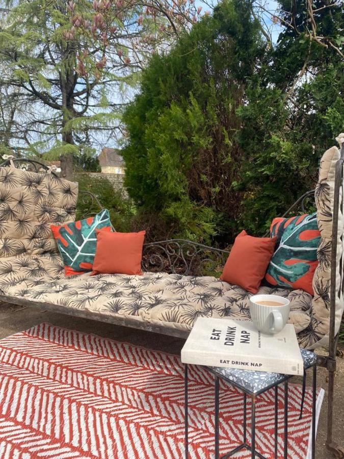 Maison De Mags & Mags Bed and Breakfast Lanouaille Esterno foto