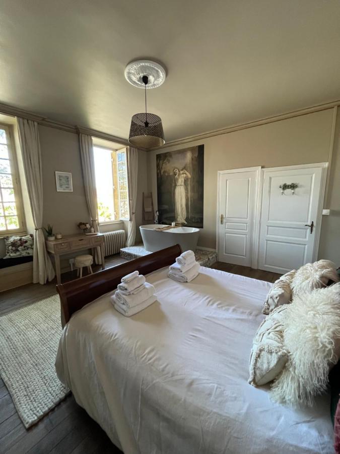 Maison De Mags & Mags Bed and Breakfast Lanouaille Esterno foto