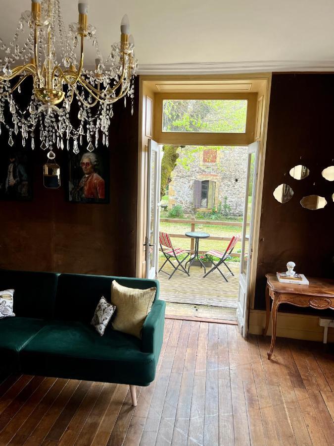 Maison De Mags & Mags Bed and Breakfast Lanouaille Esterno foto