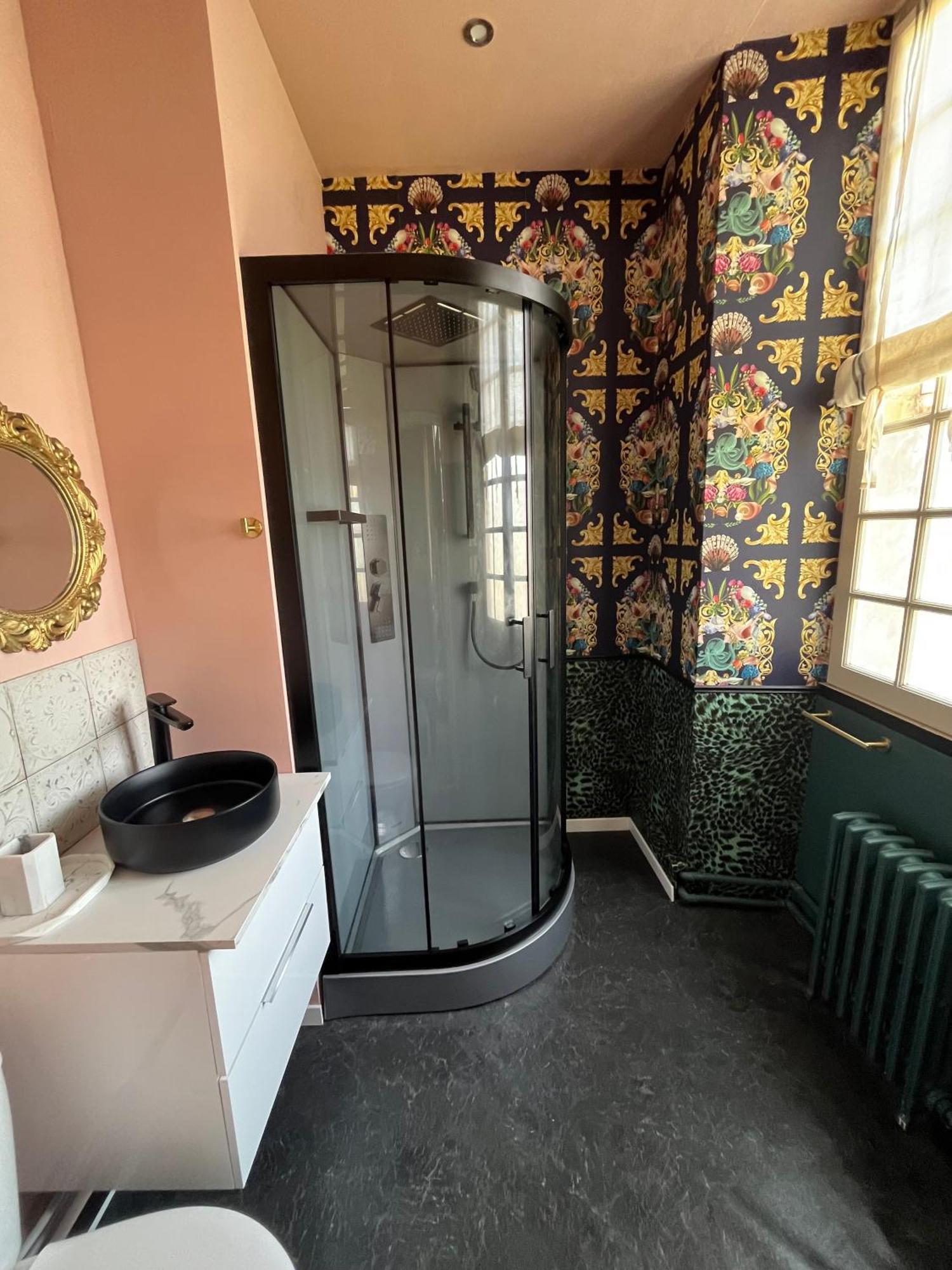 Maison De Mags & Mags Bed and Breakfast Lanouaille Esterno foto